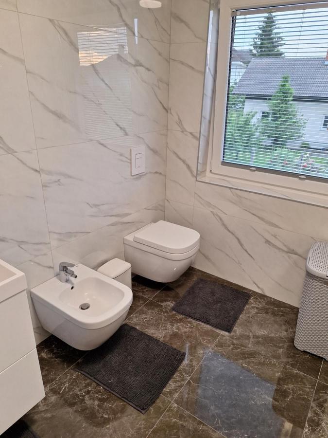 Guesthouse Flower Λιουμπλιάνα Εξωτερικό φωτογραφία
