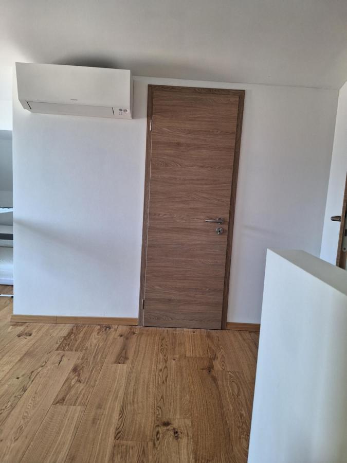 Guesthouse Flower Λιουμπλιάνα Εξωτερικό φωτογραφία