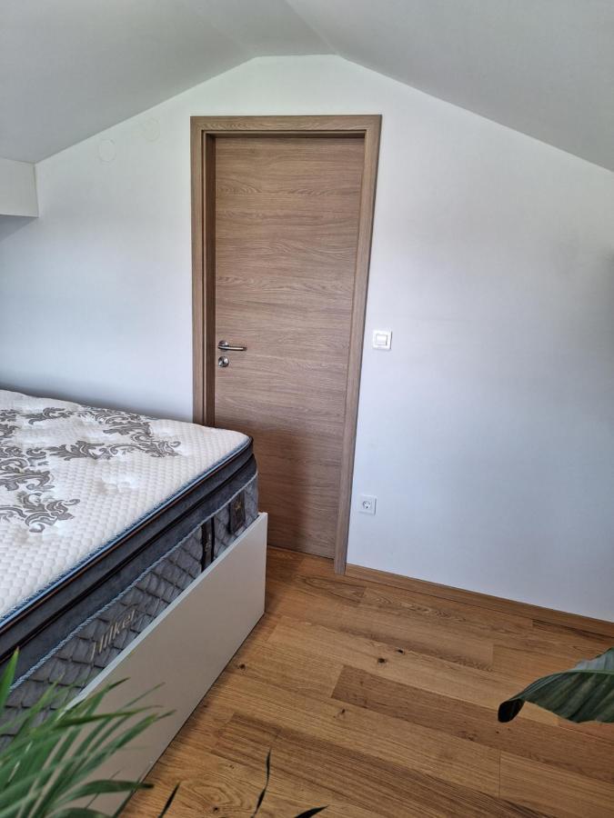 Guesthouse Flower Λιουμπλιάνα Εξωτερικό φωτογραφία