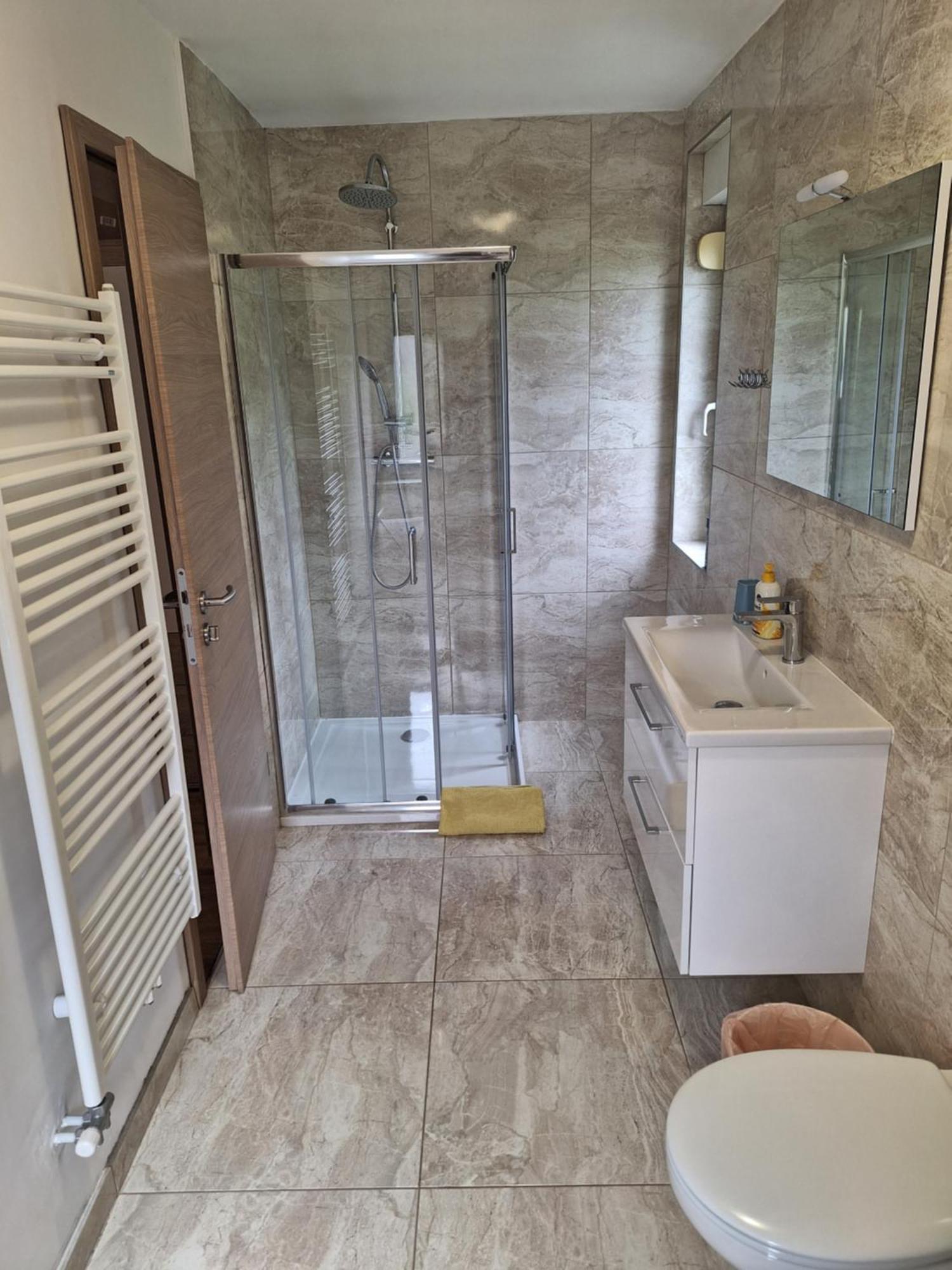 Guesthouse Flower Λιουμπλιάνα Εξωτερικό φωτογραφία